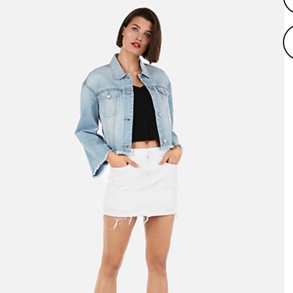NWOT Express mid rise distressed mini jean skirt size 2